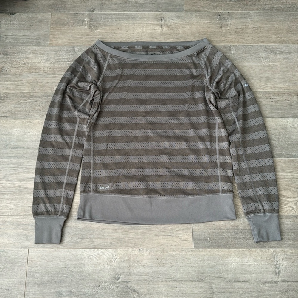 SizeS Nike top
